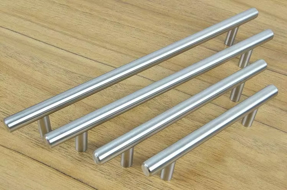 Processus d'estampage Ronde dorée lumière de luxe armoire poignée de porte laiton Matériau en aluminium