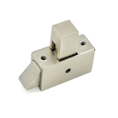 30*32 mm Zinc alliage à ressort chargé Fermeture de serrure Boulon poussez pour fermer attraper basculer Serrure