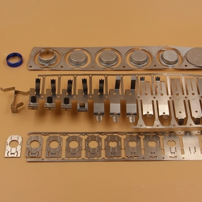 Processus d'estampage métallique personnalisable pour les équipements XS-214-005