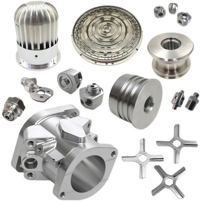 Équipement d'usinage CNC pour pièces en aluminium plat et anodisé en acier inoxydable personnalisées