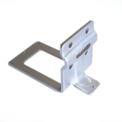 Produits de matériel de précision Radiateurs usinés et pièces métalliques en tôle d'évier à chaleur en aluminium