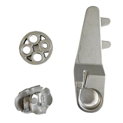 Service de forgeage à froid de précision pour pièces d'acier en alliage de carbone dans les usines