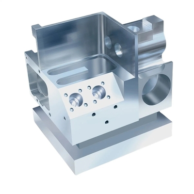 Pièces de matériel CNC à 5 axes en acier inoxydable pour le matériel de construction traitées par estampage