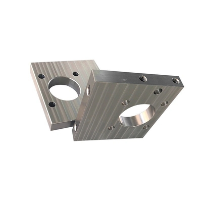 Processus d'estampage des produits de matériel usinés CNC en laiton en aluminium